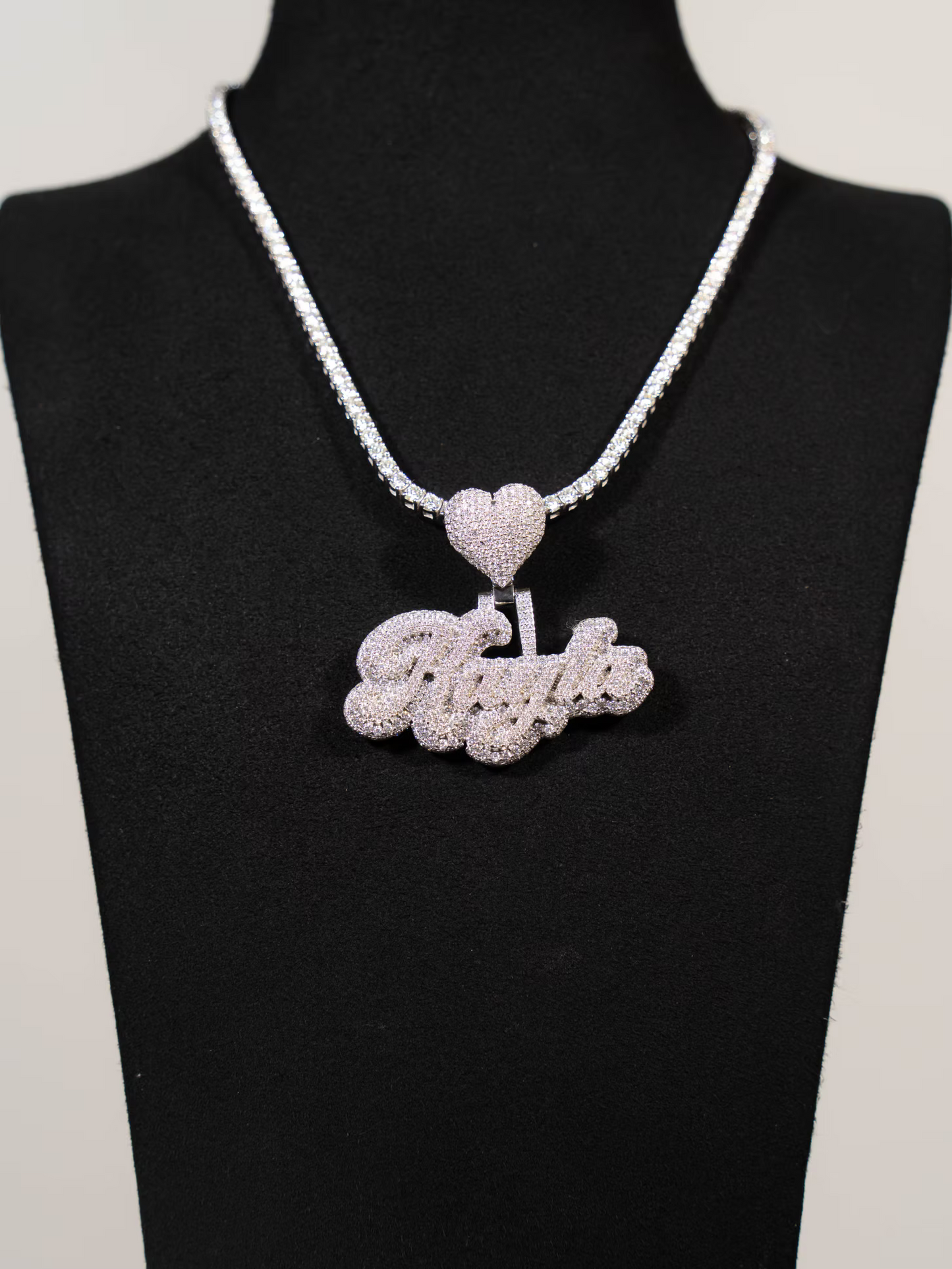 Kayla with Heart VVS Natural Diamond Pendant
