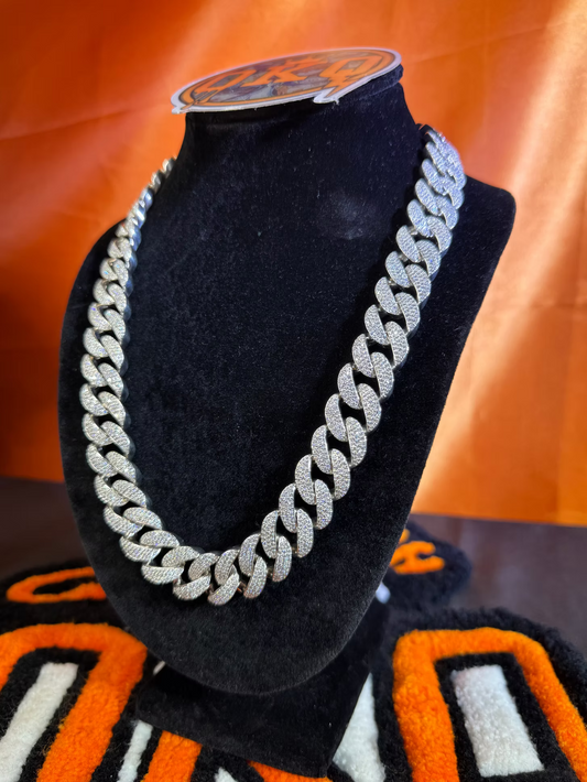 18mm Round Style Moissanite Cuban Chain