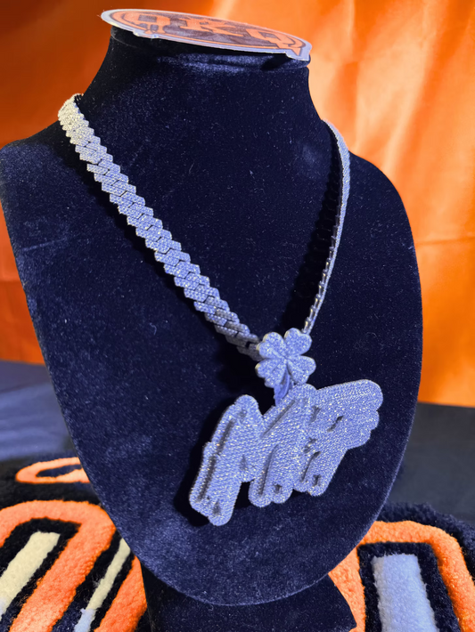 M7 Lucky Charm Moissanite Pendant