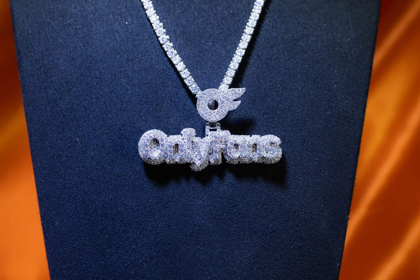 Only Fans Style Lab Grown Diamond Pendant