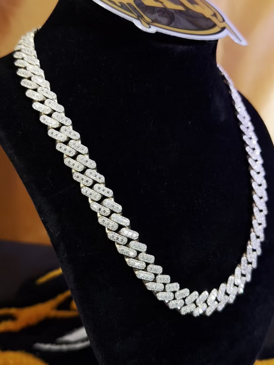 12mm Emerald and Round Cut Moissanite Cuban Chain