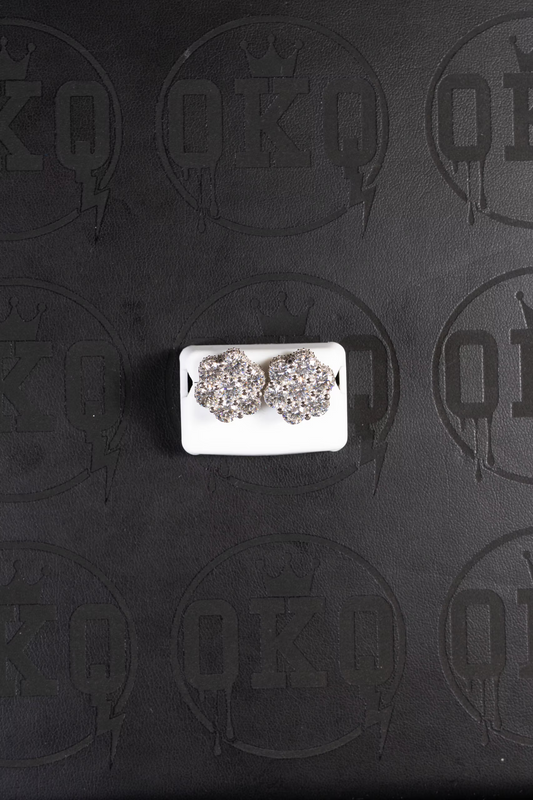 Flower VVS Moissanite Stud Earrings